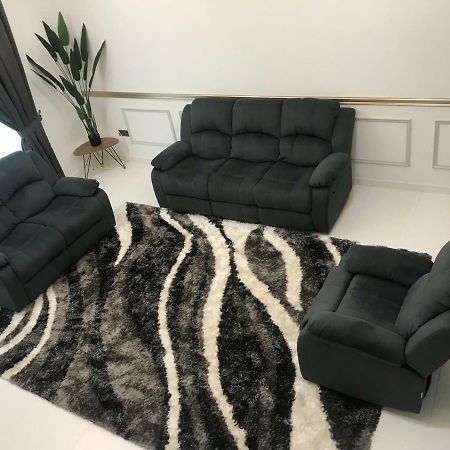 Nrl'S Cozy Guesthouse Кота-Бару Экстерьер фото