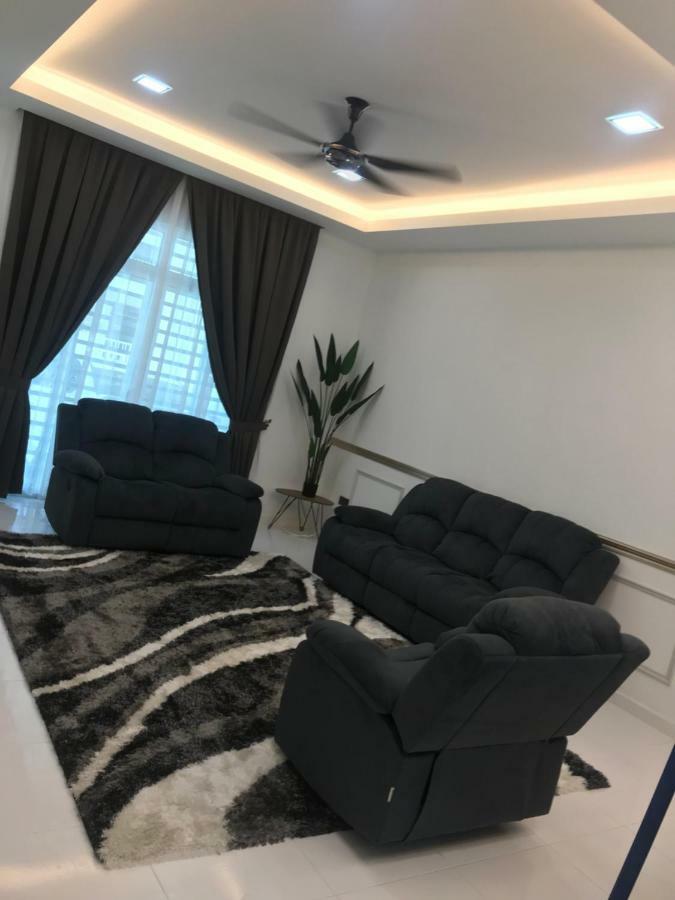 Nrl'S Cozy Guesthouse Кота-Бару Экстерьер фото