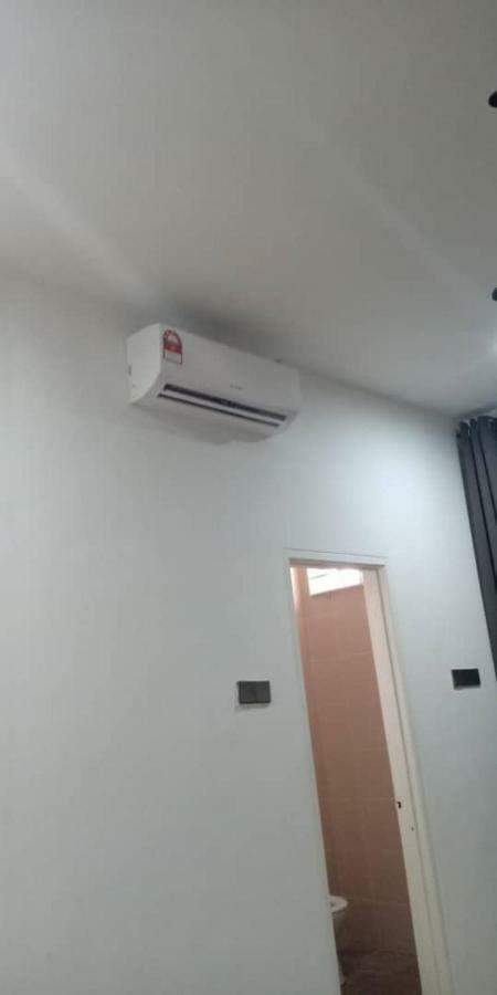 Nrl'S Cozy Guesthouse Кота-Бару Экстерьер фото